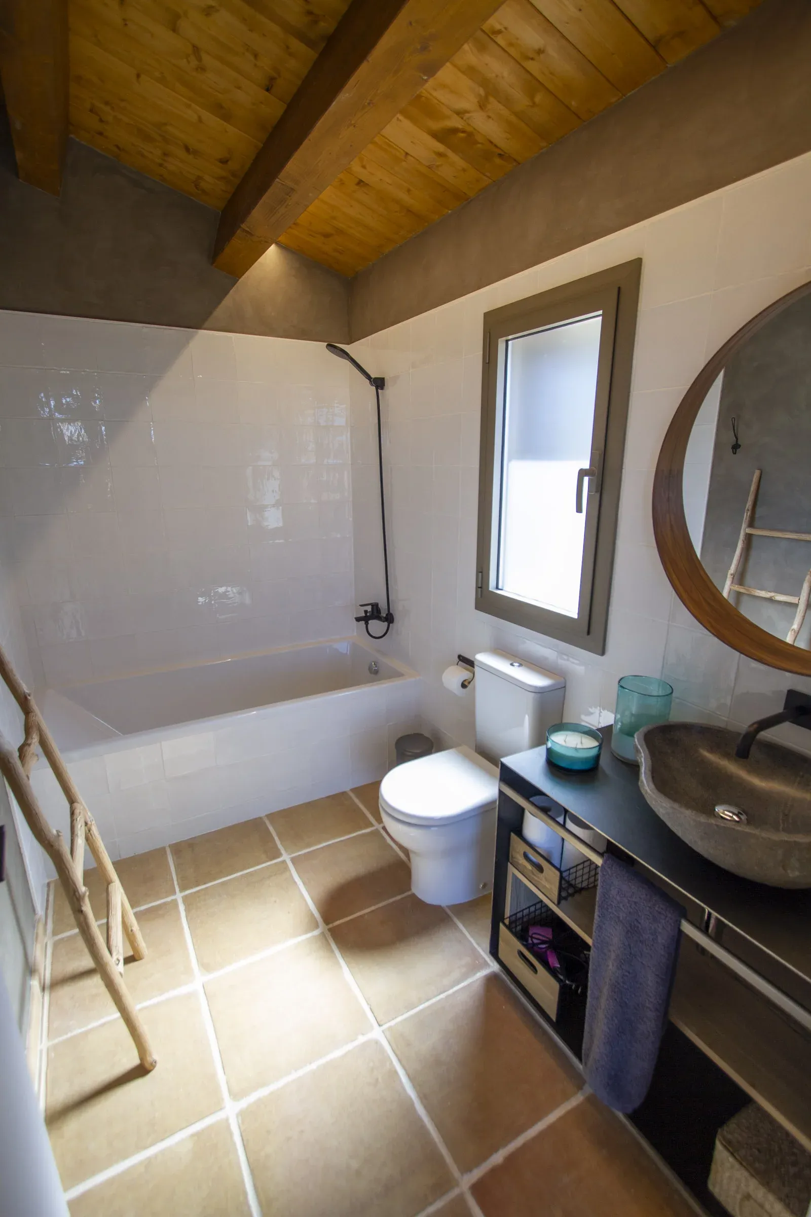 Imagen de Baño con bañera