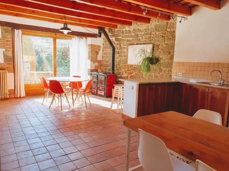 Imagen de Comedor abierto con mucha luz