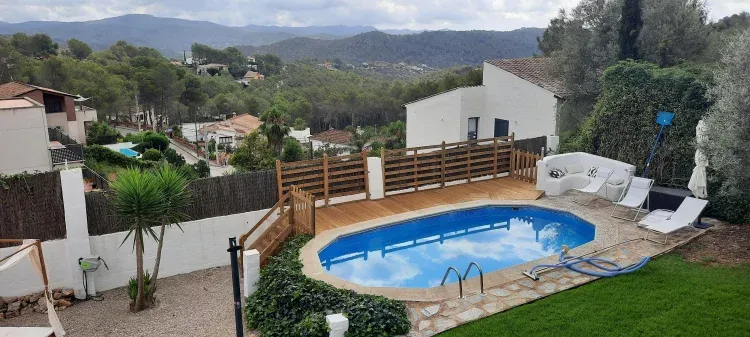 Imagen de Vista jardín y piscina desde la terraza