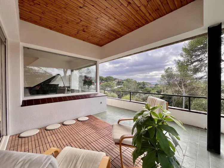 Imagen de Exterior salón