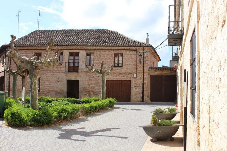 Imagen de fachada casa Abánades