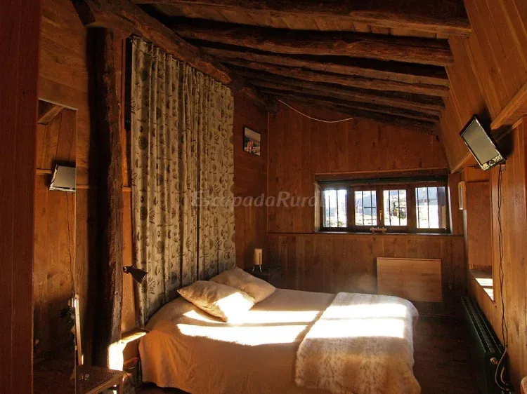 Imagen de Dormitorio principal, cama de 1.60m