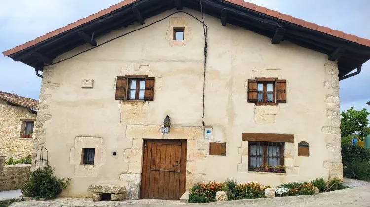 Imagen de Fachada principal de la casa.