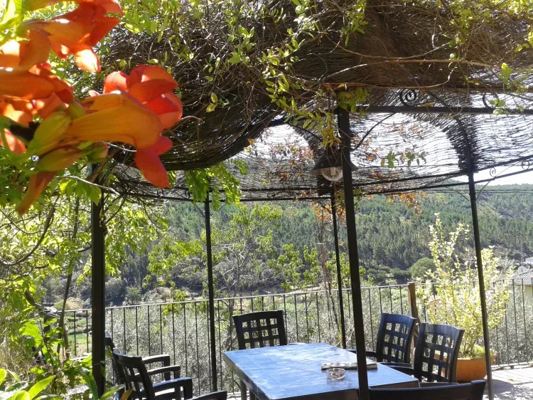 Imagen de Espectacular patio con vistas al mágico valle. Cenador y barbacoa, casa 1