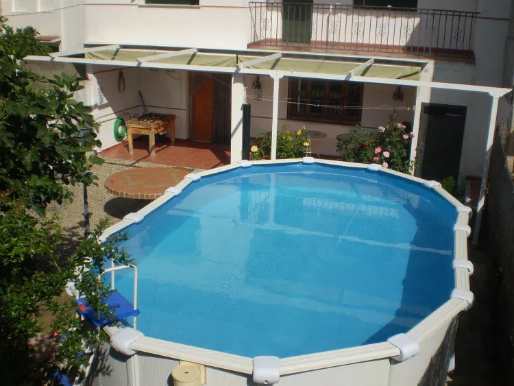 Imagen de Piscina-porche casa