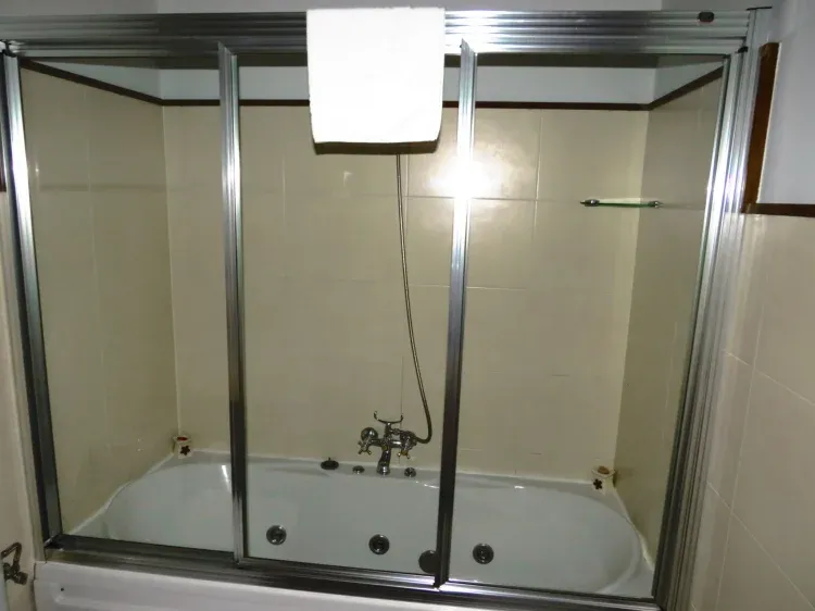 Imagen de BAÑERA HIDROMASAJE SUITE