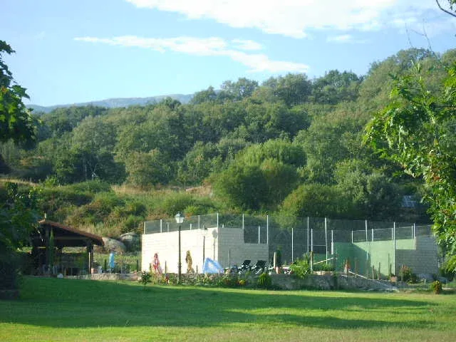 Imagen de Piscina, paddel, barbacoa, parking