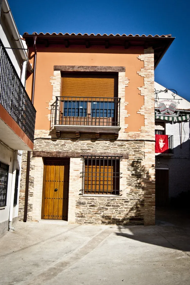 Imagen de Fachada de Los Toneles