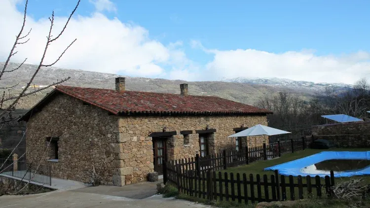 Imagen de Fachada piscina