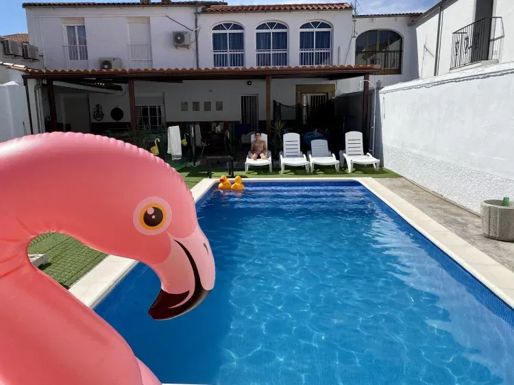 Imagen de piscina casa rural valle secreto en caceres