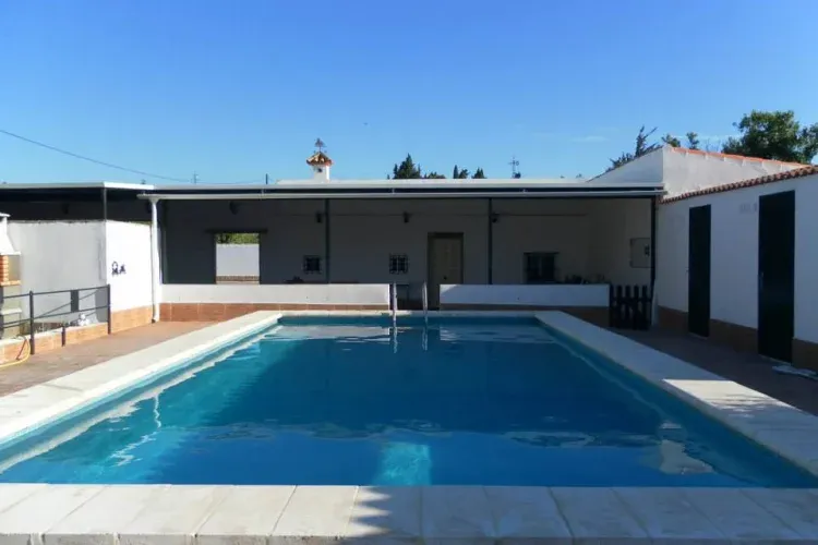 Imagen de piscina ( zona común)