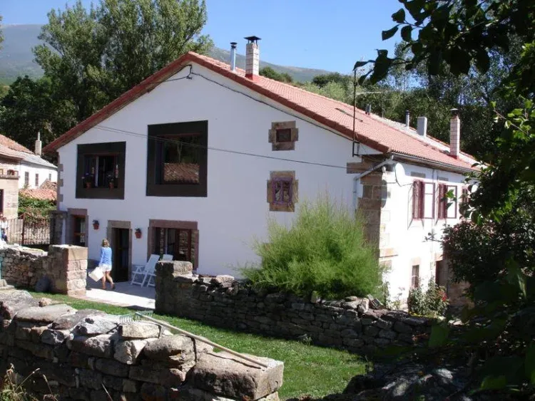 Imagen de Fachada de los apartamentos refugio de cuencajen