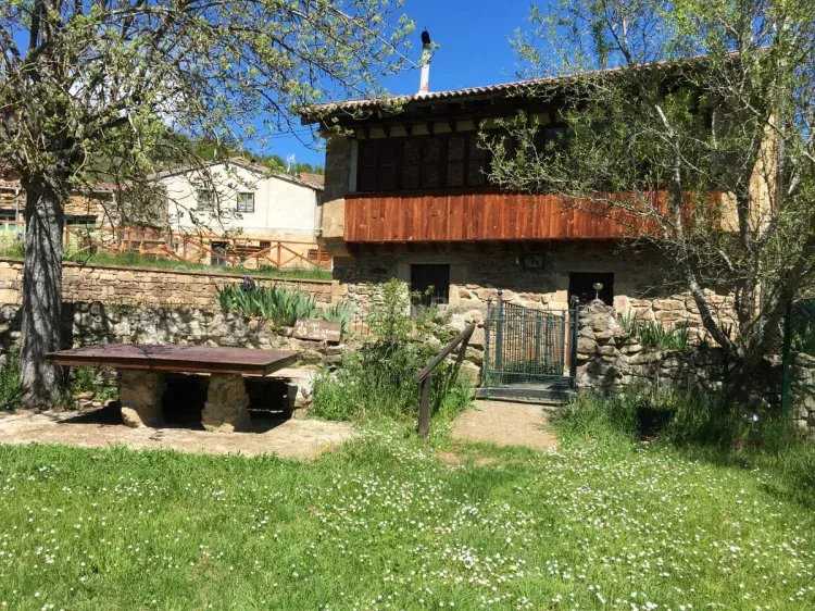 Imagen de Jardín Casa Rural Pin de Cantabria