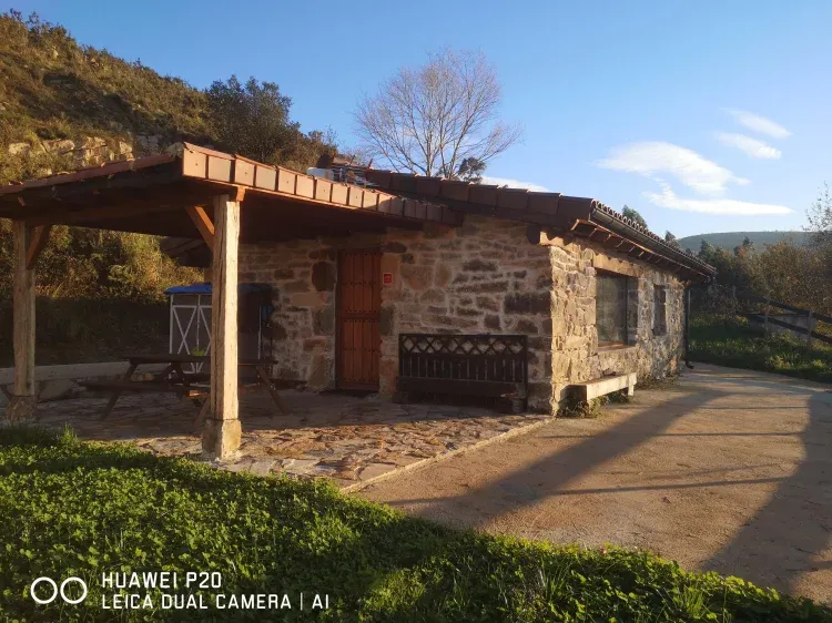 Imagen de Porche, y puerta principal