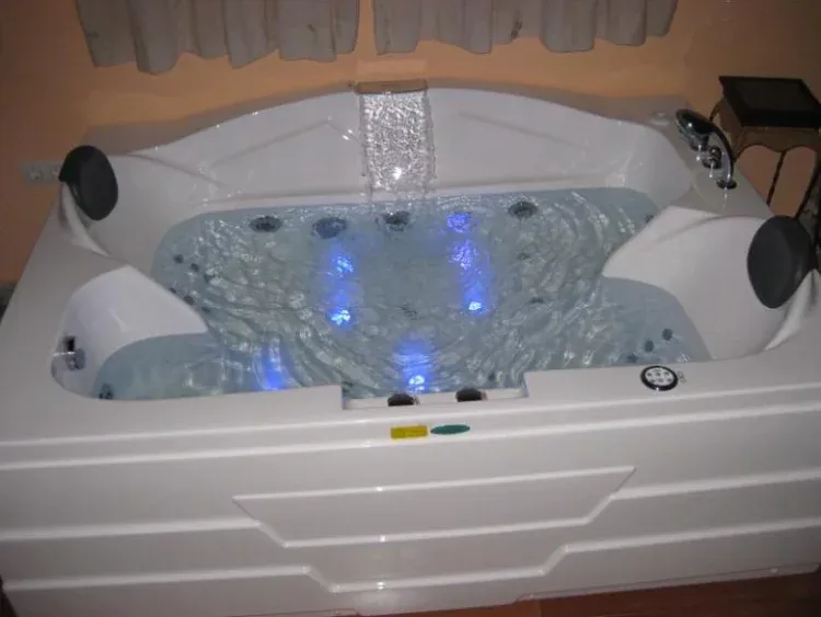 Imagen de Ca les bessones - jacuzzi