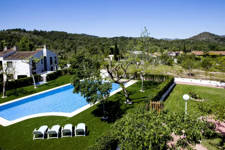 Imagen de Jardin y Piscina