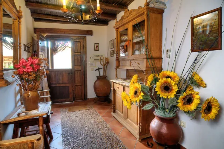 Imagen de Casa Tia Nicolasa (entrada mirando hacia la salida )