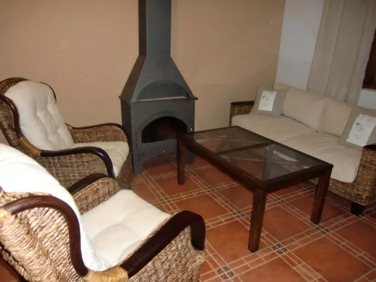 Imagen de Salón con chimenea