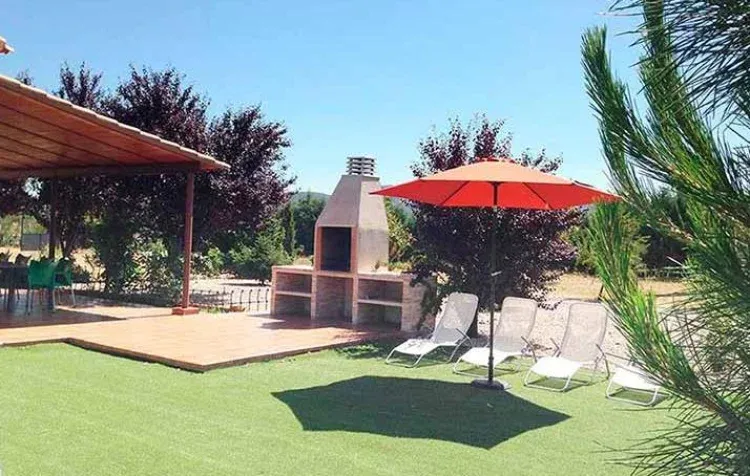 Imagen de Cesped piscina