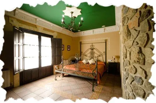 Imagen de Dormitorio principal con cuarto de baño y vestidor 
