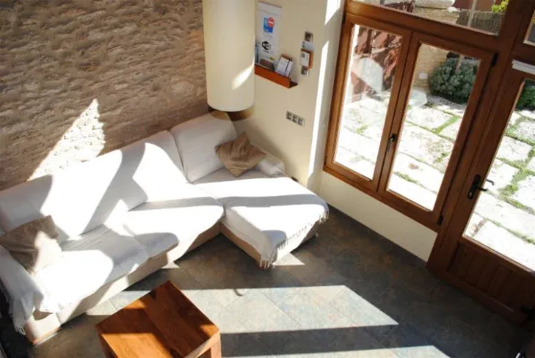 Imagen de Sala de estar con chimenea