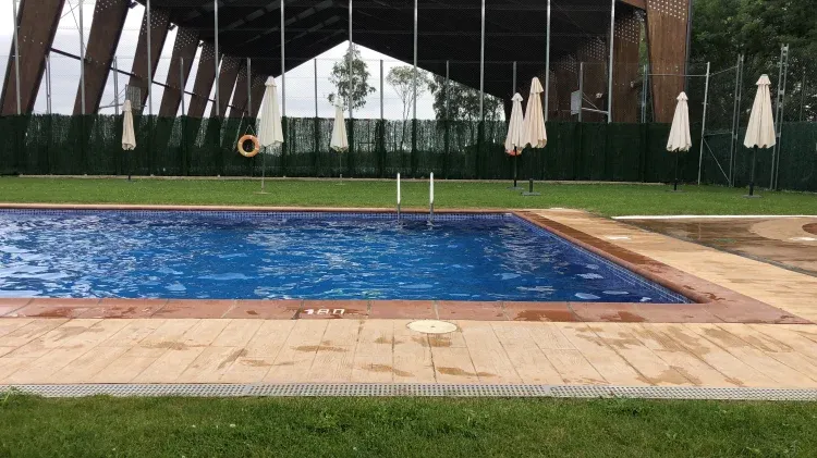 Imagen de Piscina municipal - 3€ la entrada
