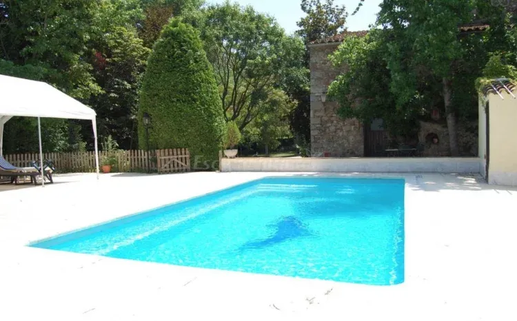 Imagen de piscina privada