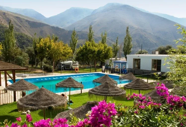 Imagen de Piscina del Camping Orgiva