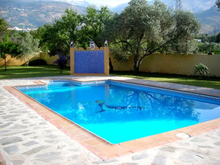 Imagen de Piscina y ducha