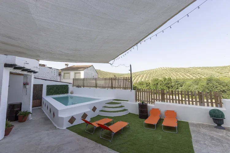 Imagen de piscina/patio