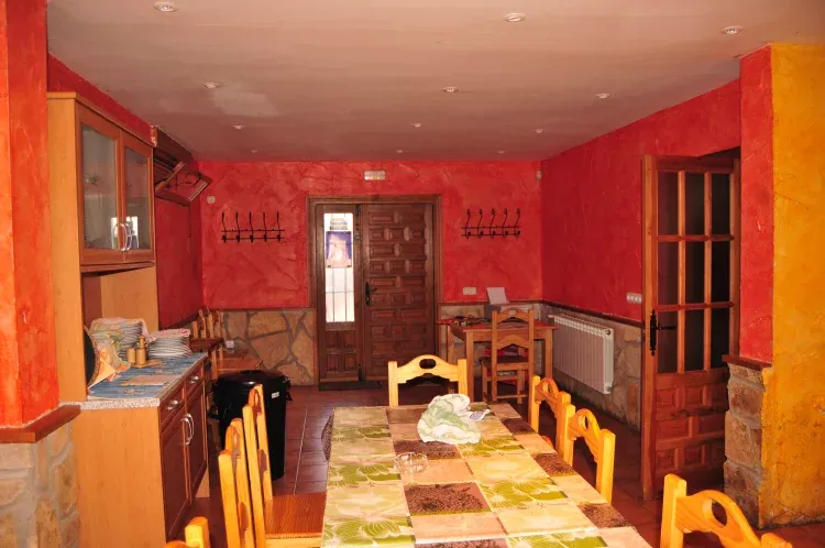 Imagen de Salón comedor, barra de bar.