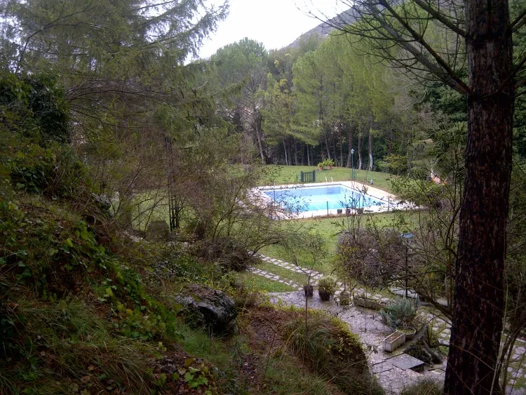 Imagen de Piscina desde el manantial