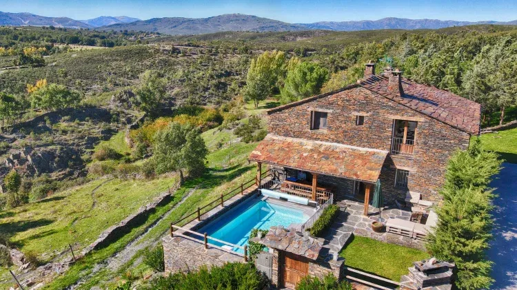 Imagen de Foto principal de la casa rural El Roble Hueco