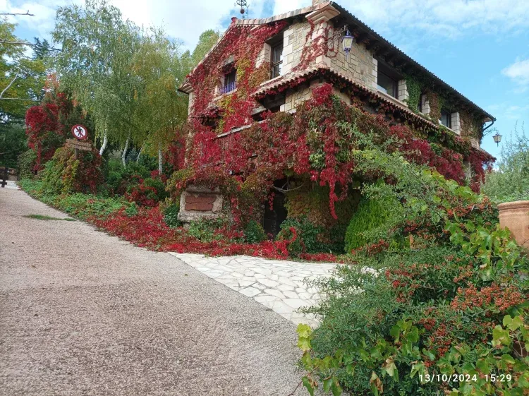 Imagen de Acceso y vista de la casa.