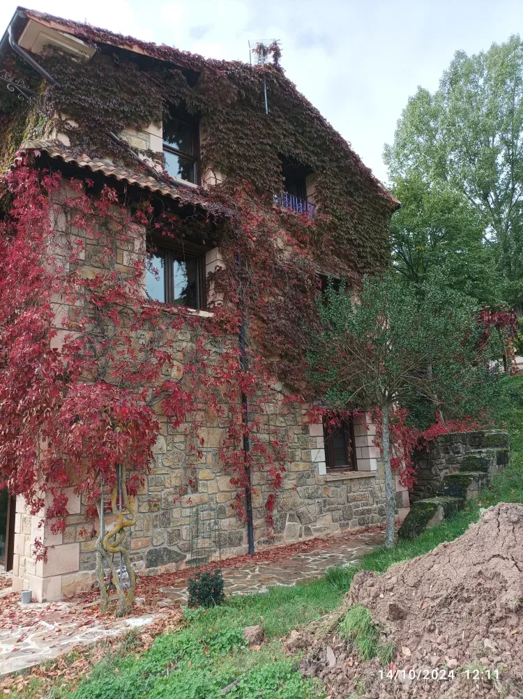 Imagen de El otro lateral de la casa.