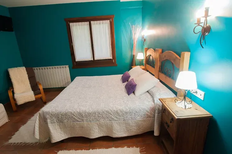 Imagen de Habitacion Endoia con baño pribado.