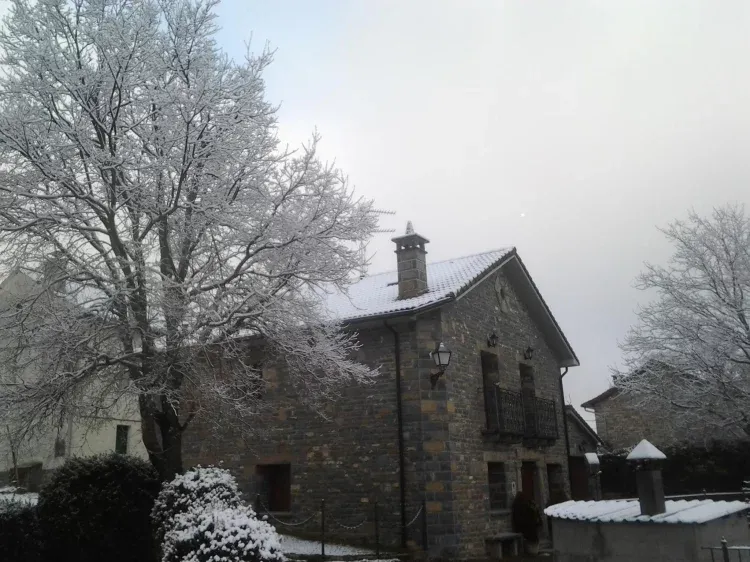 Imagen de La casa con nieve