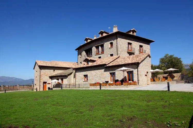 Imagen de Amplio Jardin de Casas Pirineo