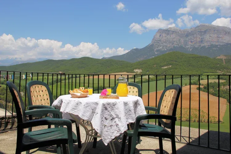 Imagen de Terraza de Lacambra de Pueyo - Casa Rural Pueyo
