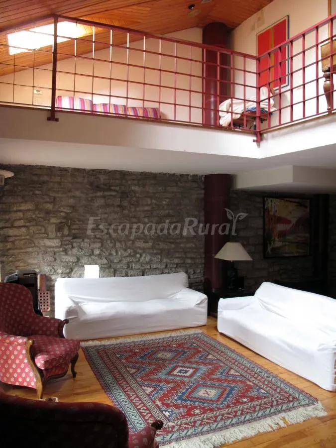 Imagen de Amplio salón
