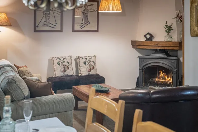 Imagen de Salón con chimenea
