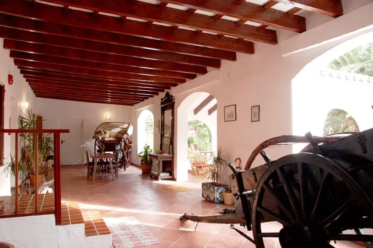 Imagen de Porche Sur Matxani Gran, acceso habitaciones Sur