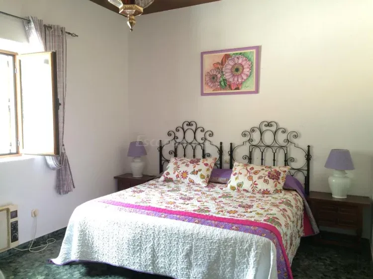 Imagen de Habitación con cama extragrande