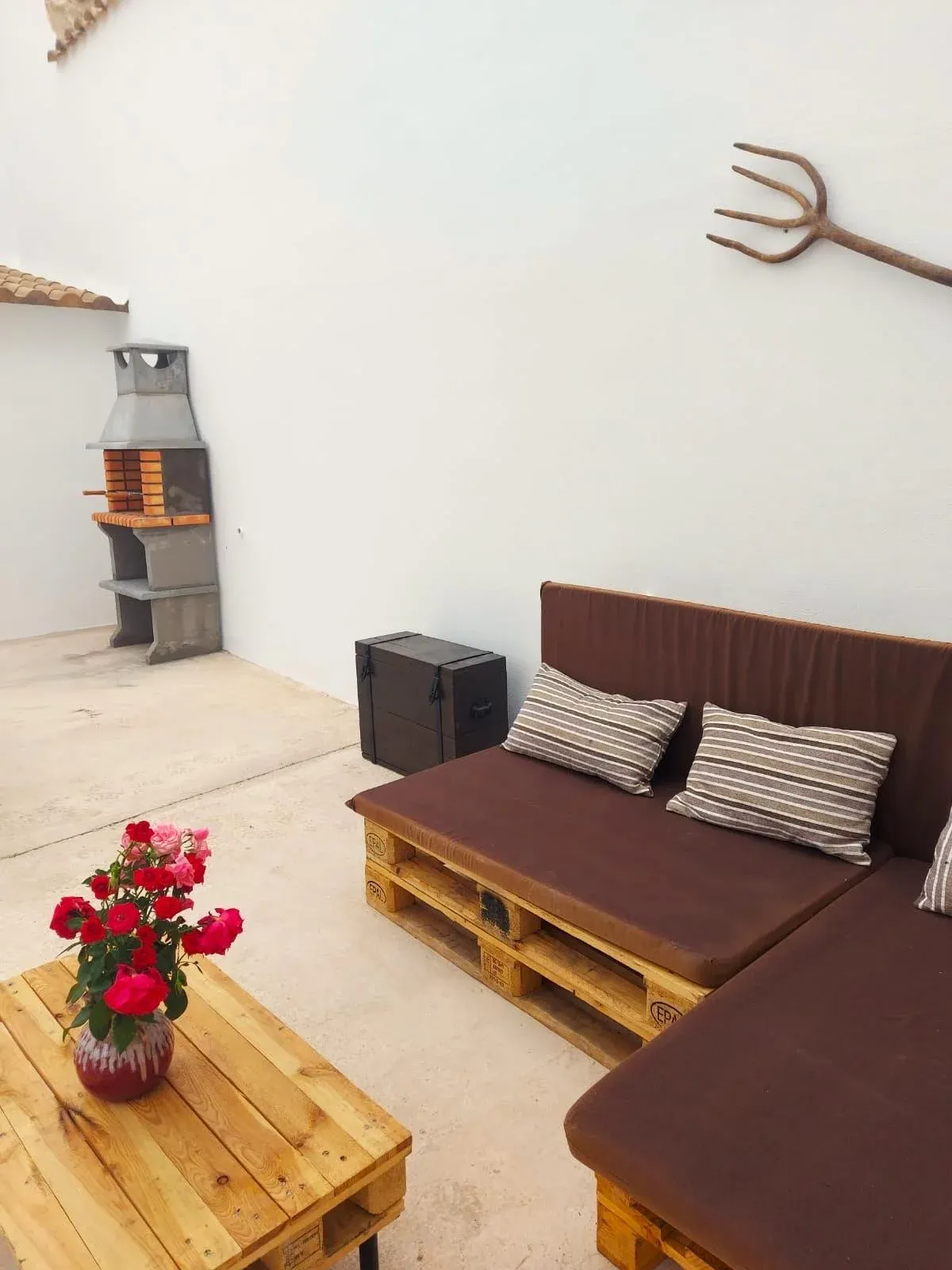 Imagen de Zona privada de barbacoa y chill out