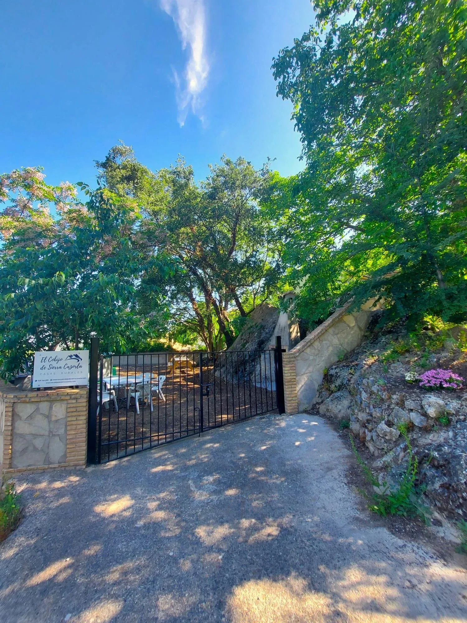 Imagen de Zona exterior piscina y barbacoa privada Casa Rural El Cobijo II