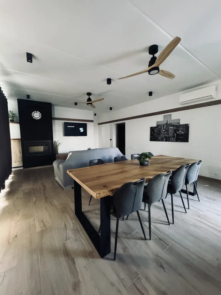 Imagen de Salón y chimenea