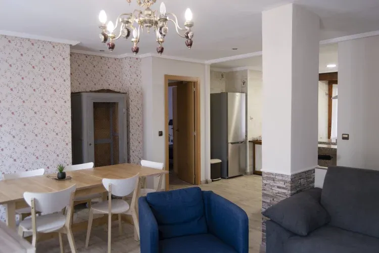 Imagen de Cocina abierta con salón comedor