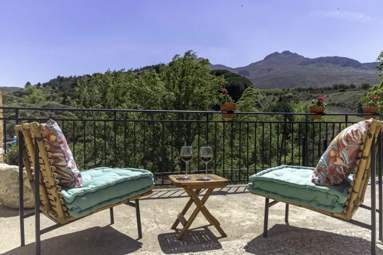 Imagen de Patio y vistas
