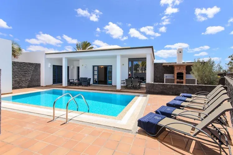 Imagen de Piscina climatizada 23º