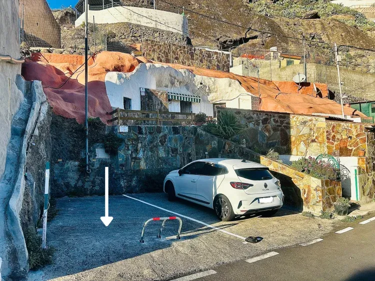 Imagen de Fachada y plaza de garaje